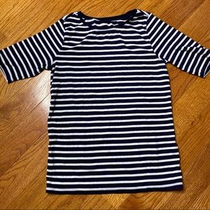 Crewneck Short Sleeve Top sz L